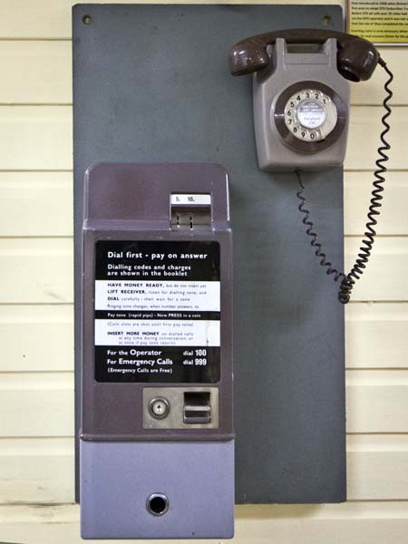 Box Coin Collecting Telephone,700,Internal Fire,Museum of Power